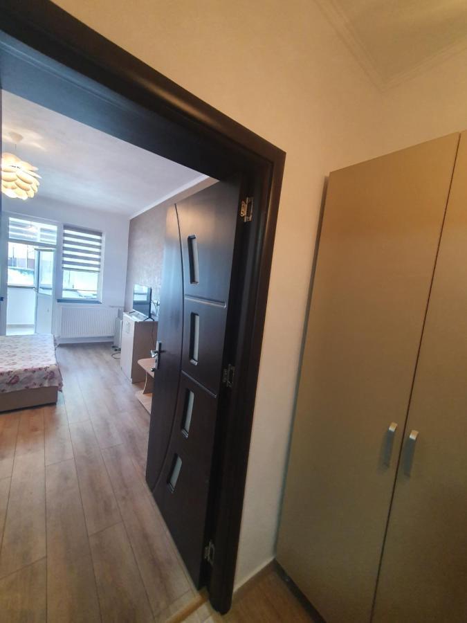 Shopping Cyti Cu 5 Apartment Râmnicu Vâlcea Екстериор снимка